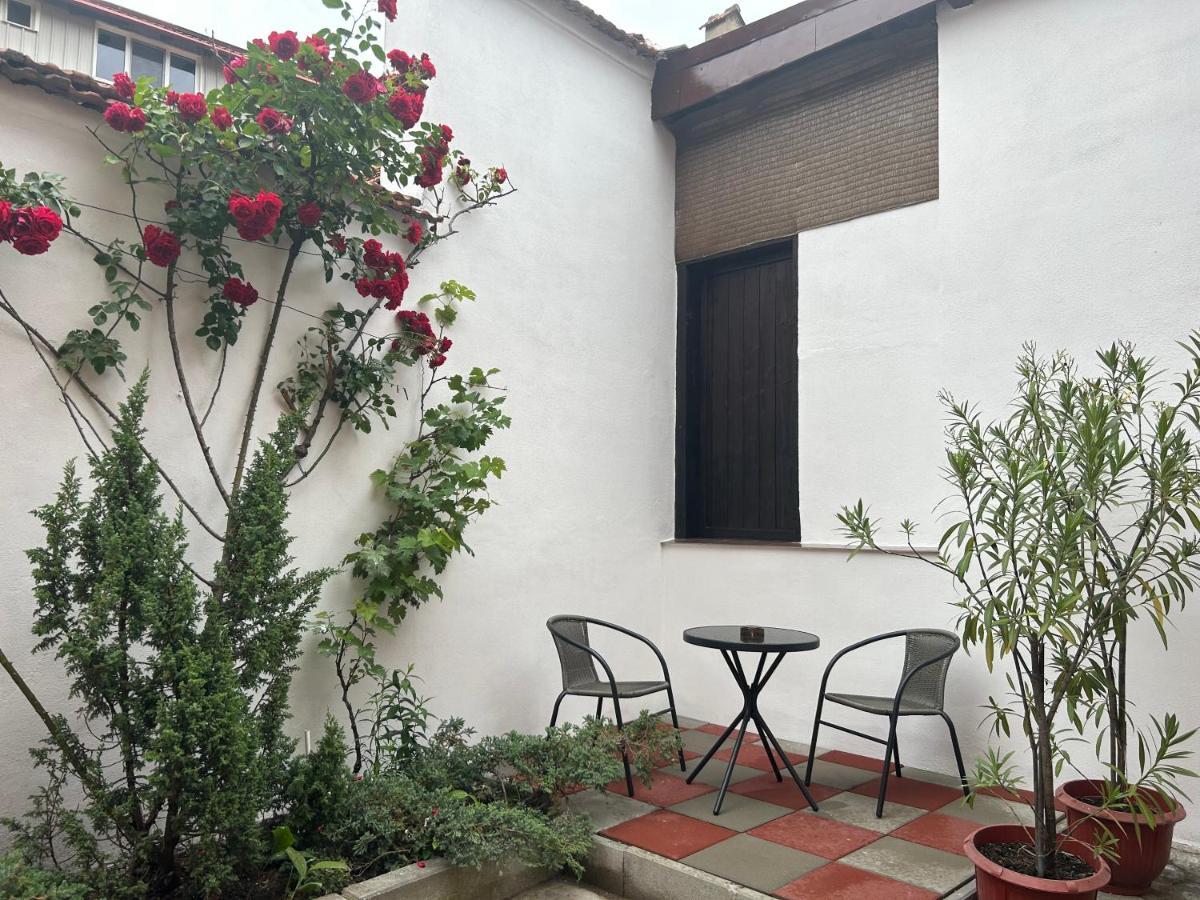 Fun House - Spacious Apartment Near Old Town Brasov Exterior photo